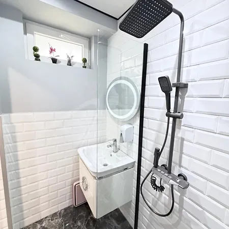 студио за гости авангард Apartament